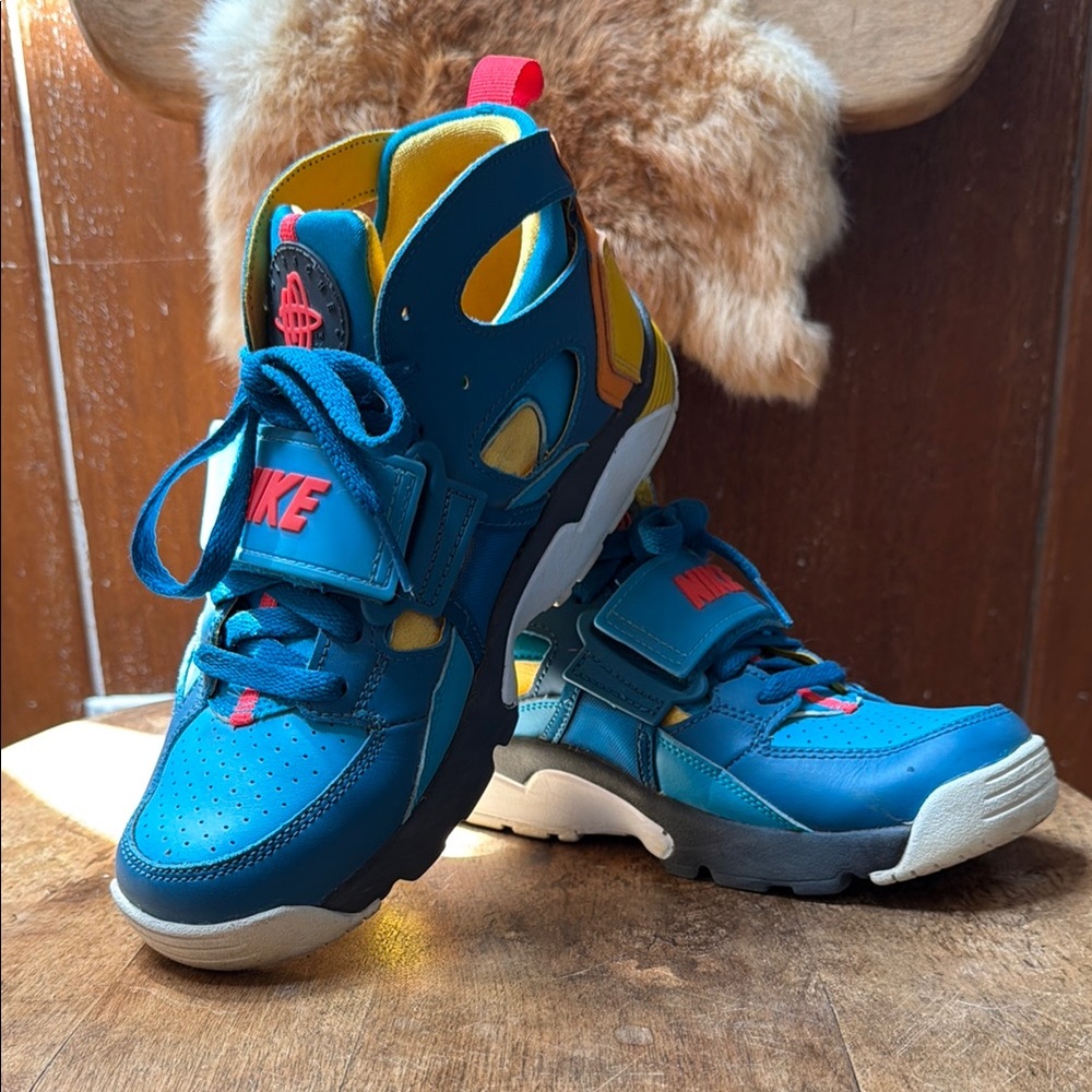 Nike Kids' Teal High-Top Athletic Sneakers